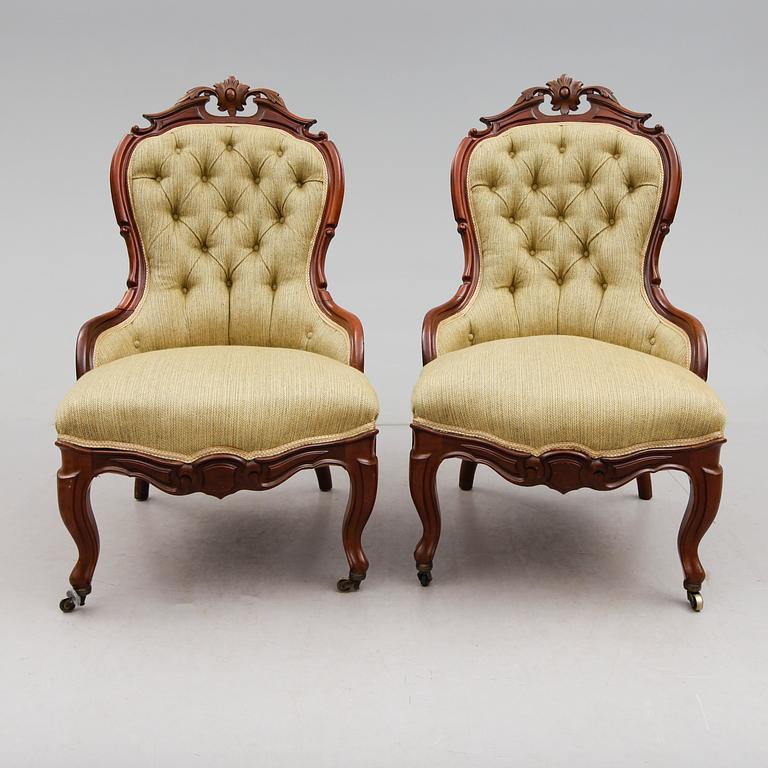 FÅTÖLJER, 1 par, rokokostil, 1800-talets andra hälft.