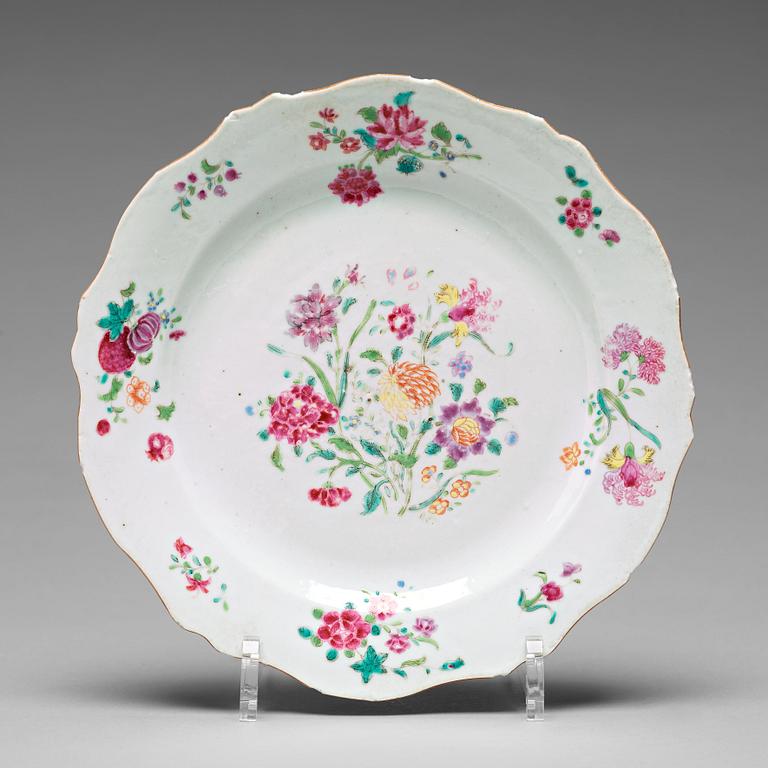 A set of six famille rose dinner plates, Qing dynasty, Qianlong (1736-95).