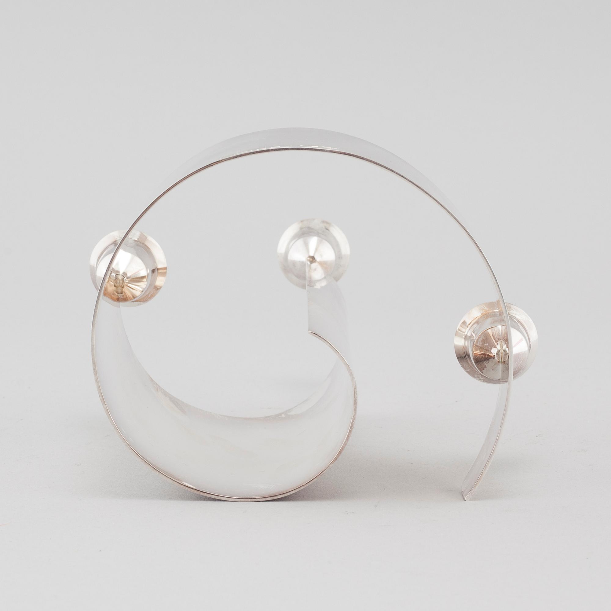 A candle holder in silver, unidentified designer, made by MEMA in linköping 1993. Weight 581 g.