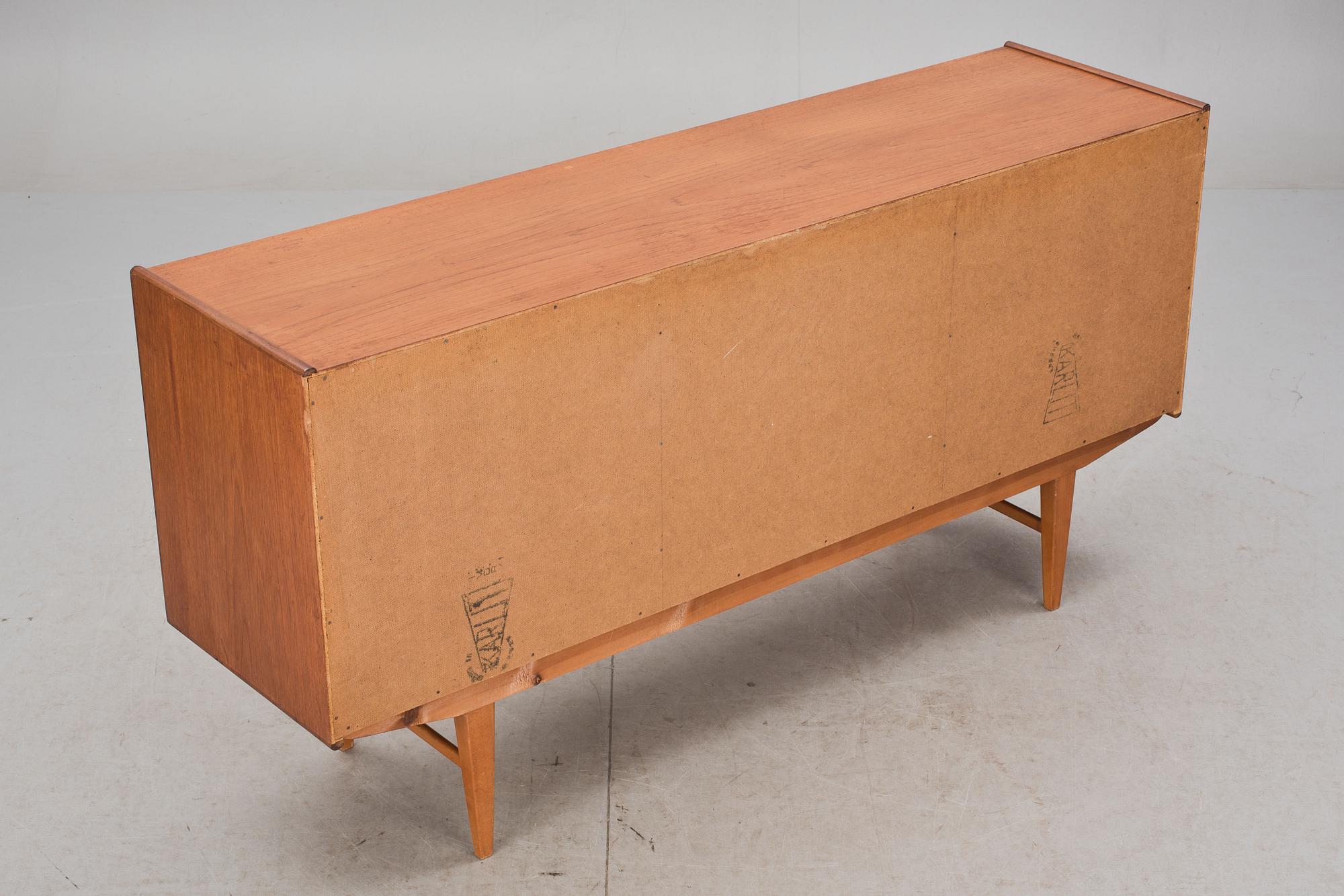 SIDEBOARD, 1960-tal.