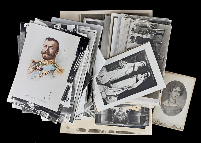 PARTI FOTOGRAFIER OCH VYKORT, ca 100 st, tidigt 1900-tal till sent 1900-tal.