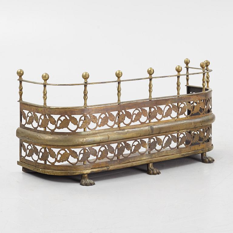 Gnistskydd, metall, omkring sekelskiftet 1900.