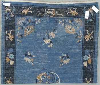 MATTA, semiantik Kina. Ca 204 x 121 cm.
