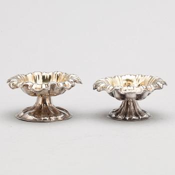 SALTKAR, 2 st, silver, troligen St Petersburg, Ryssland, 1800-tal. Total vikt ca 84 gram.