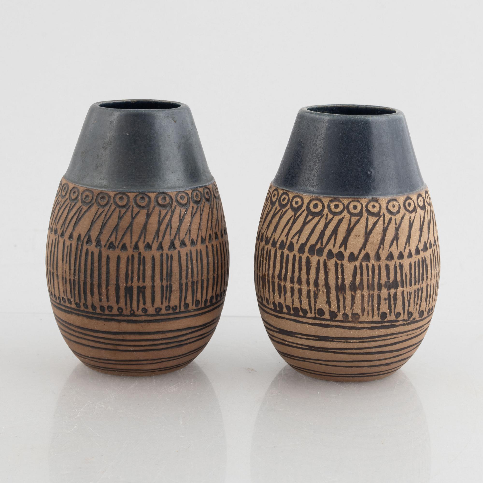 Lisa Larson, vaser, ett par och skålar, ett par, "Granada", Gustavsberg.