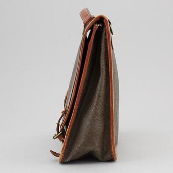 MULBERRY, a Scotch grain briefcase.