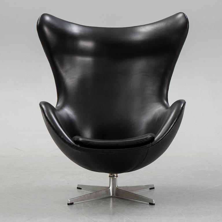 Arne Jacobsen, , "Ägget", fåtölj, model 3316, Fritz Hansen, Danmark.