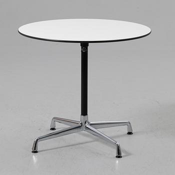 Charles & Ray Eames, Bord samt stolar, DSR Plastic Chairs, Vitra, 2000-tal.
