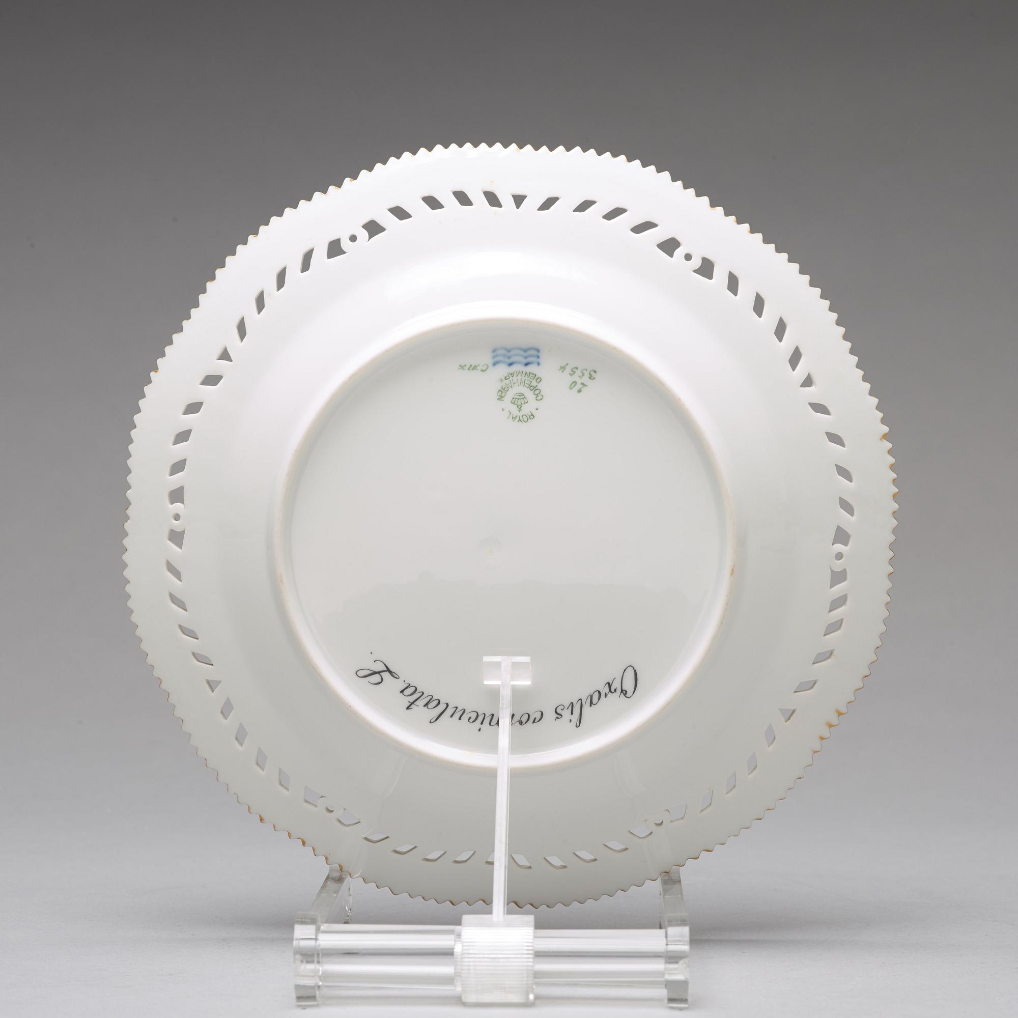 A set of 12 Royal Copenhagen 'Flora Danica' dessert dishes, Denmark, 20th Century.