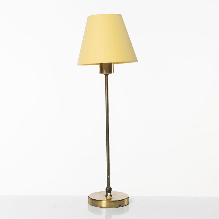 Josef Frank, bordslampa, modell 2332, Firma Svenskt Tenn.