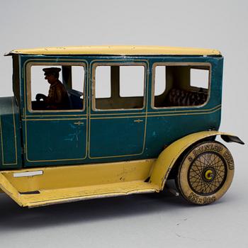 A tinplate Tipp & Co limousine 2730, Germany. Omkring 1930.