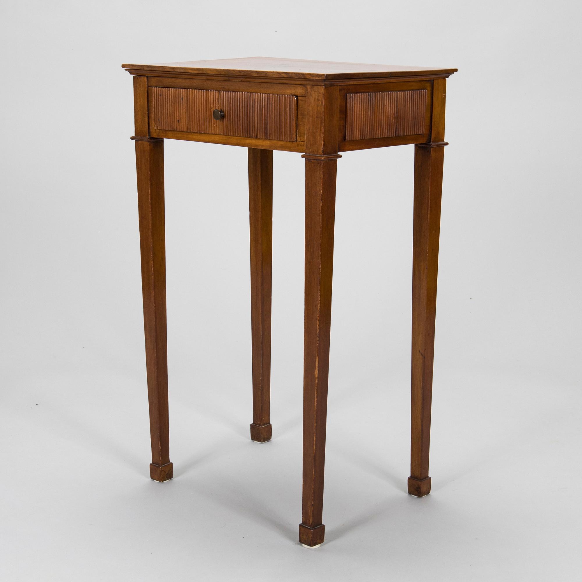 Sidobord, Frankrike, omkring år 1800, Directoire.