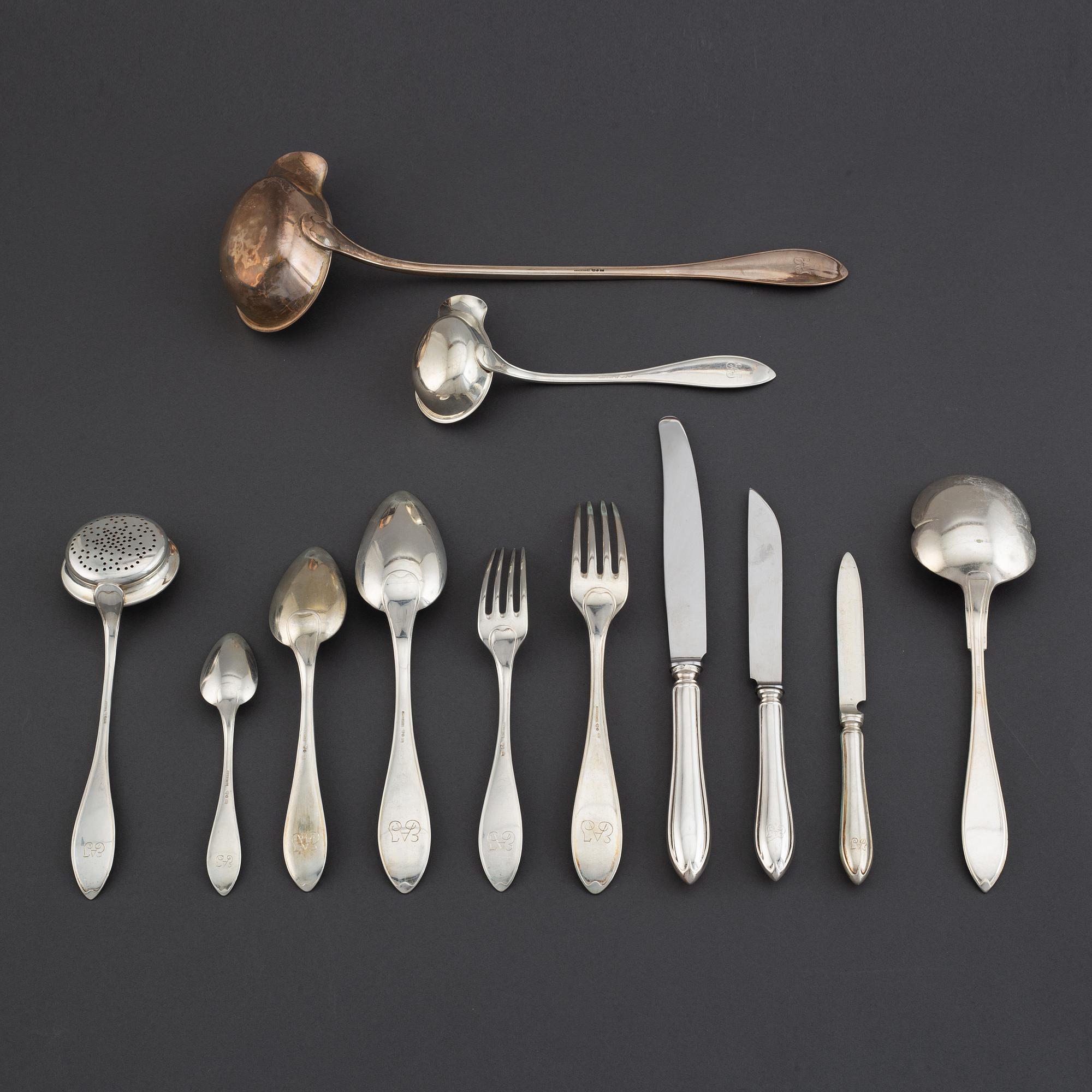 KG Markströms, bestickservis, 84 delar, silver, modell svensk spets, Uppsala 1915.