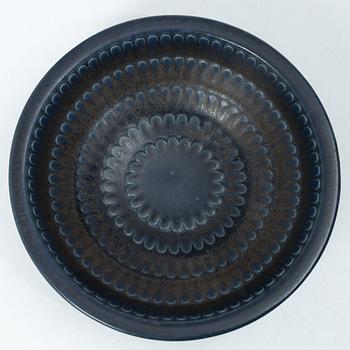 Kåge Verkstad, a set of three ceramic bowls and a small dish, Gustavsberg, Sweden, 1957-61.