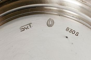 BÄGARE, 3 st, silver, bl a GABF, Stockholm. 1900-tal. Tot ca 1310 g.