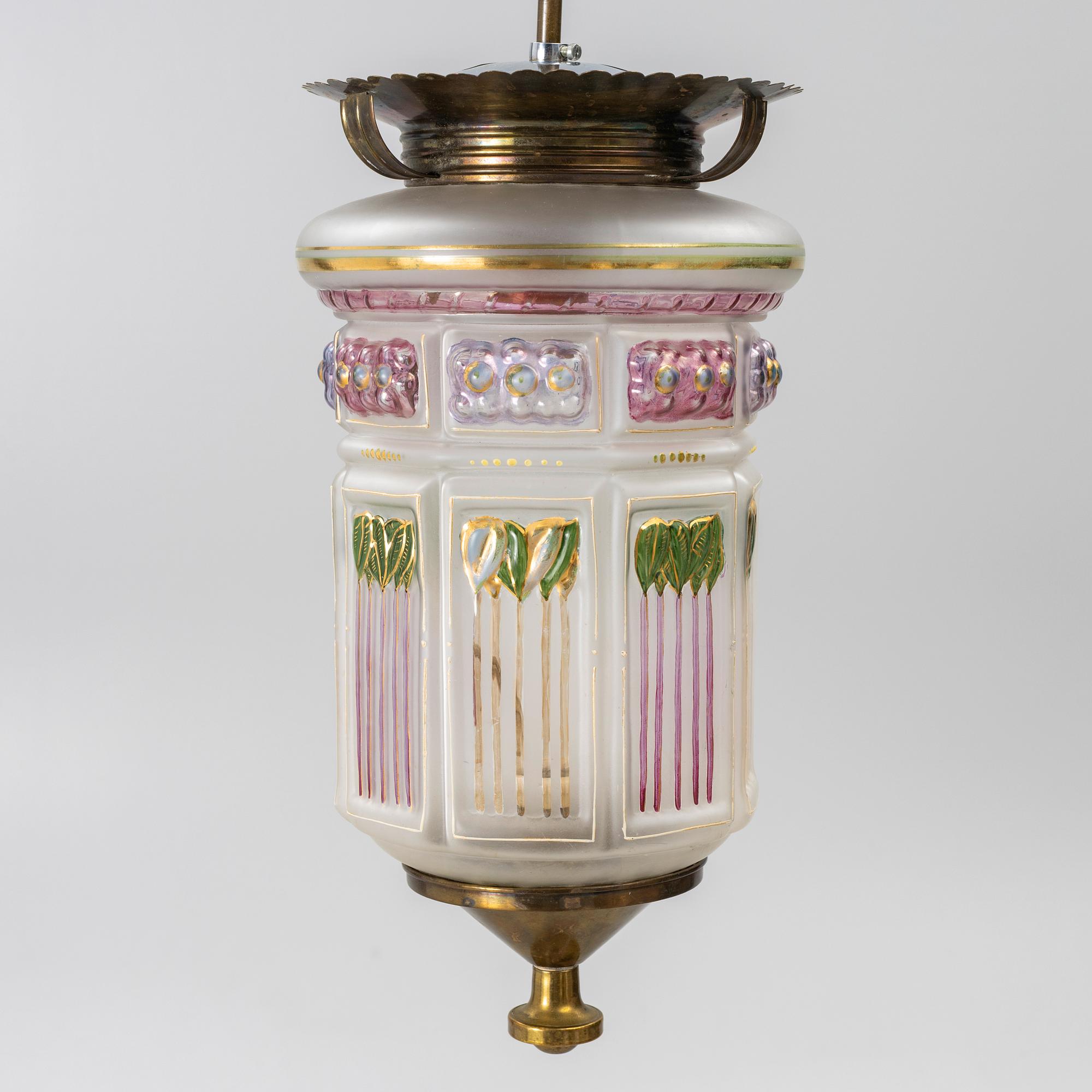An early 20th century ceiling lamp.