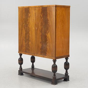 A 1930s cabinet.