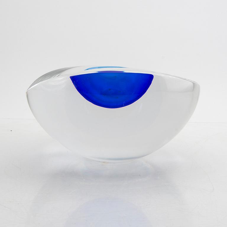 Erika Lagerbielke, a signed Orrefors glas bowl.