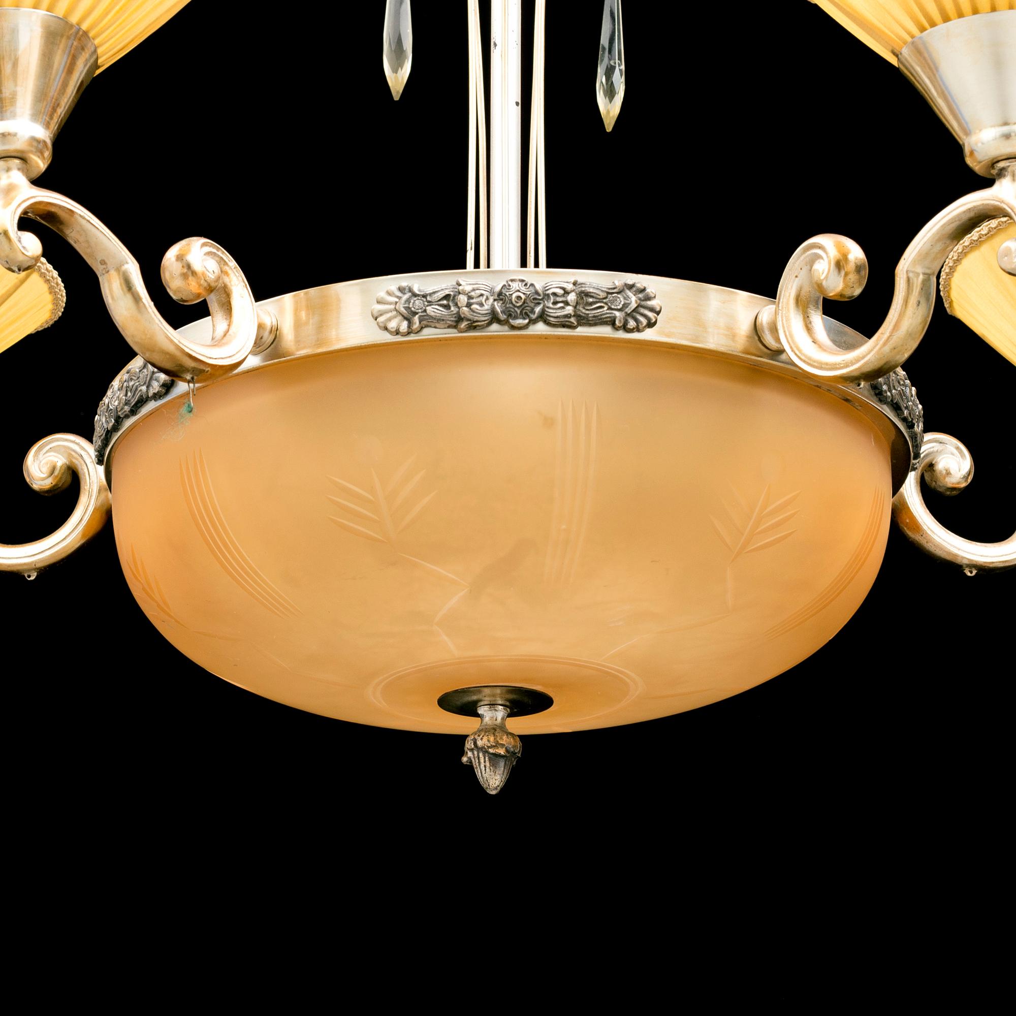 A 1920s/1930s art deco ceiling light.