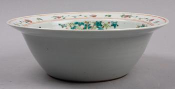 TVÄTTFAT, porslin Kina, 1800-tal.