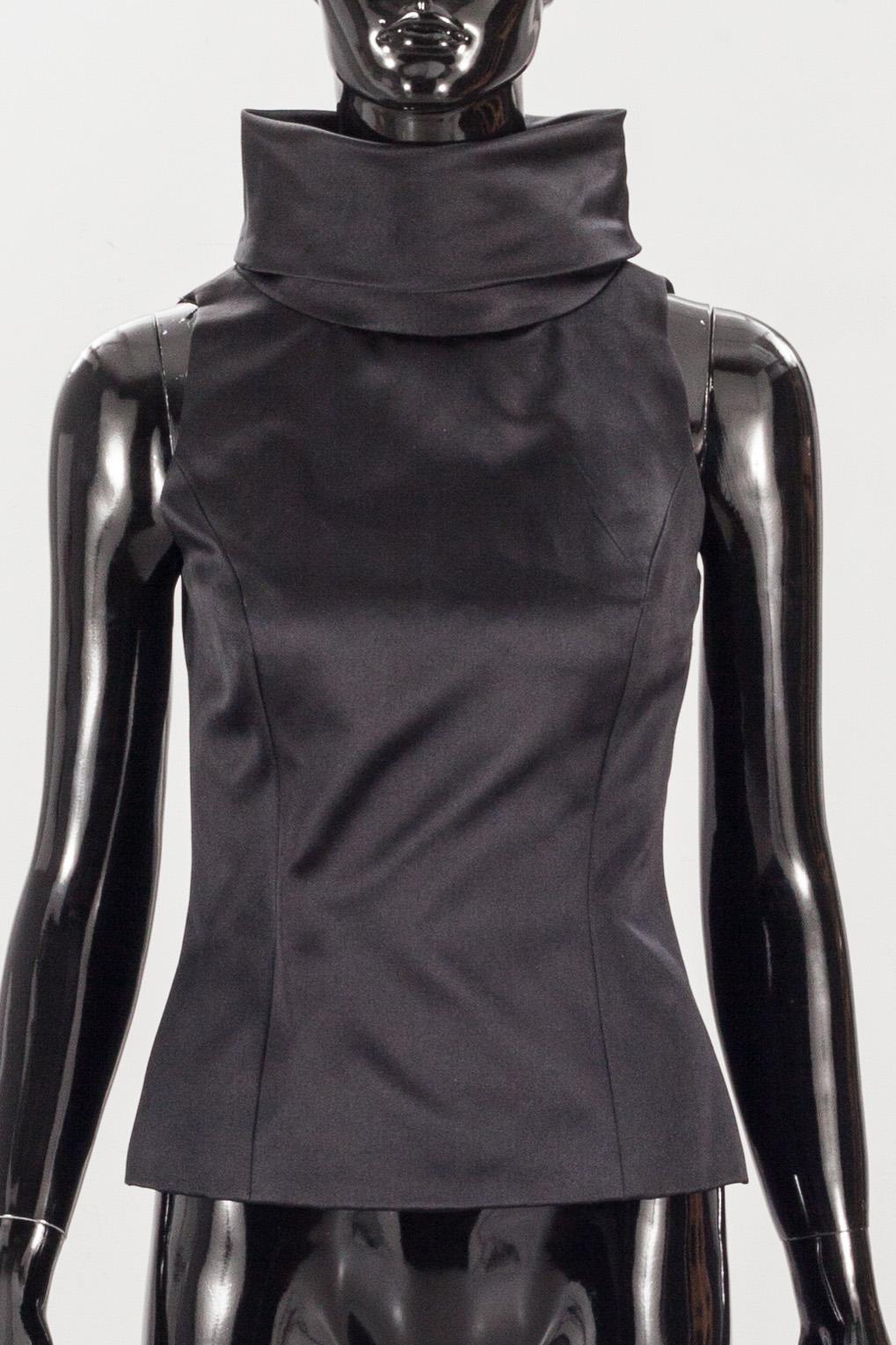 BLUS, Ralph Lauren Collection.