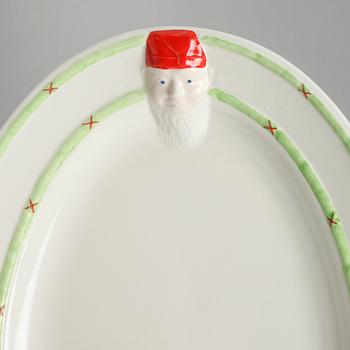 14 pieces of porcealin tableware from Gustavsberg, model "Jul", second half of the 20th century.