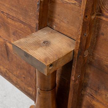 Anders Jacob Rosendahl, A folding table, Arboga, first half of the 19th century.
