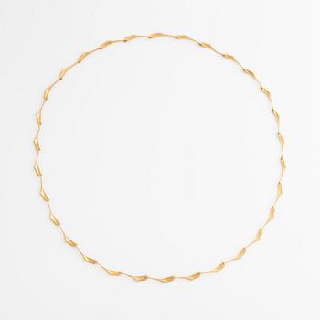 Björn Weckström, necklace, "Kukkakaste",  14K gold. Lapponia 1979.