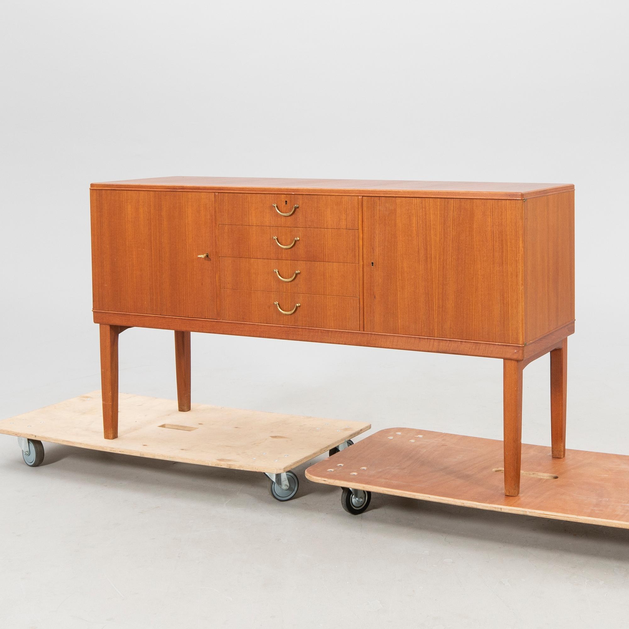 Carl Malmsten, sideboard Åfors möbelfabriks AB.