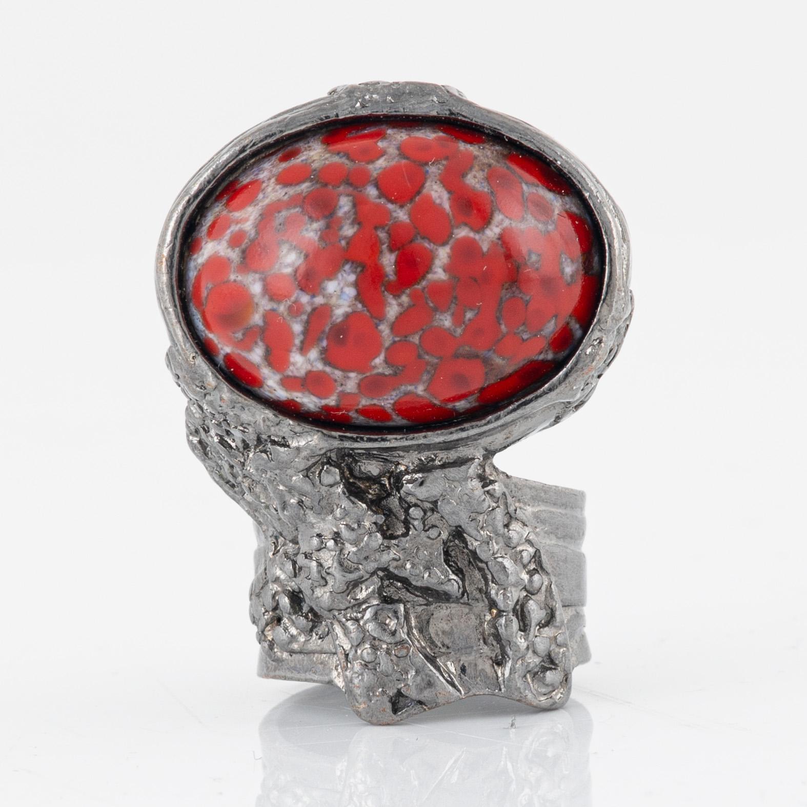 Yves Saint Laurent, ring, size 7.
