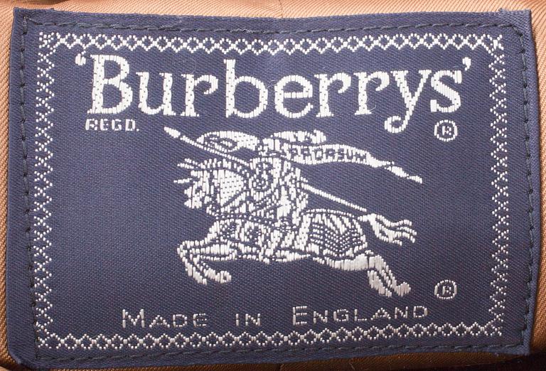 DAMULSTER, Burberry.