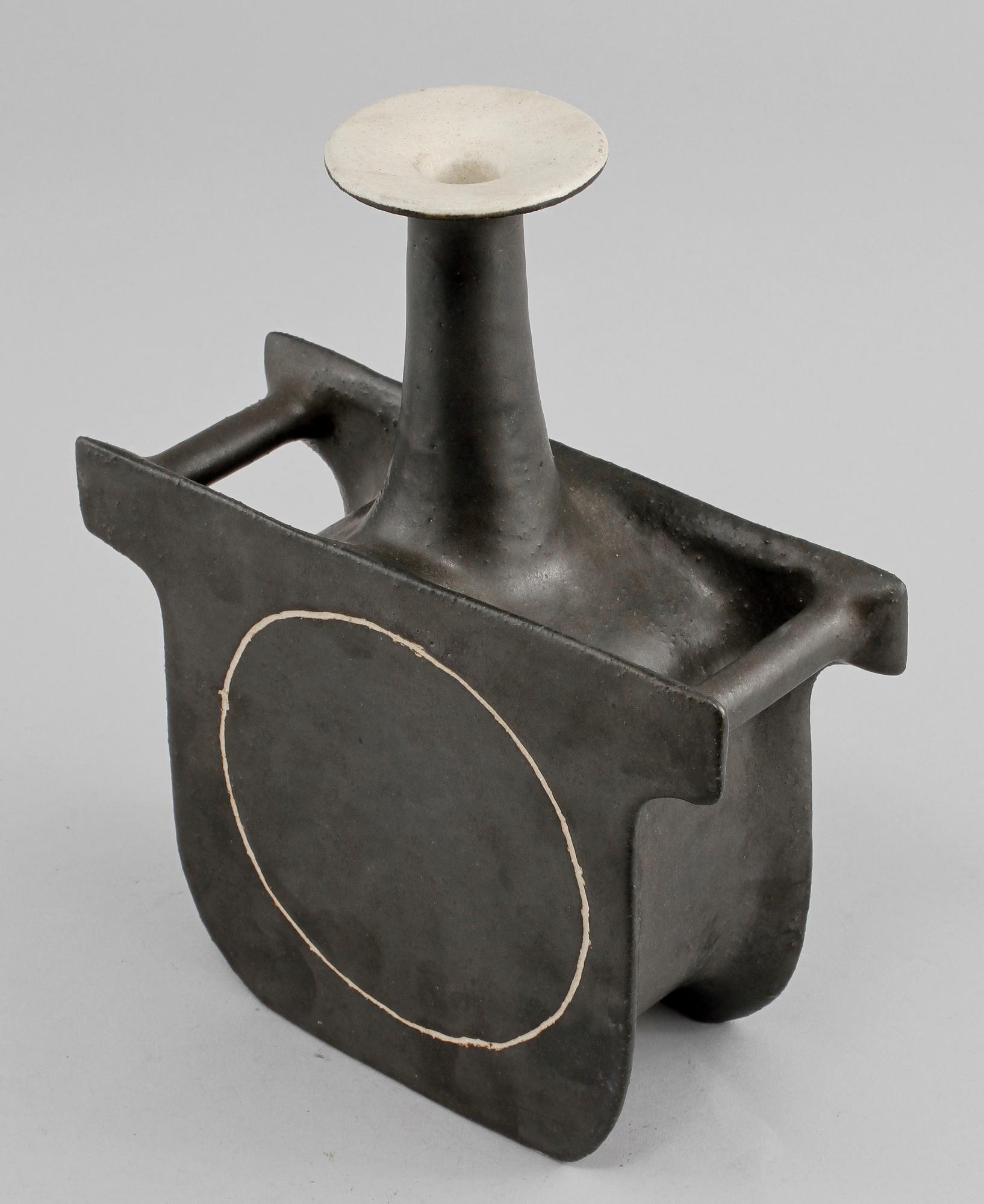 VAS, stengods, Guido Gambone, Italien, 1900-talets andra hälft.