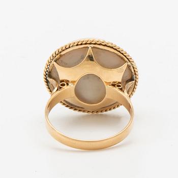 Ring and earrings 18K gold with mabé pearls approx 20 mm, ring size approx 52.