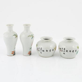 A set of eight Chinese vases, late Qing dynasty/20th Century.