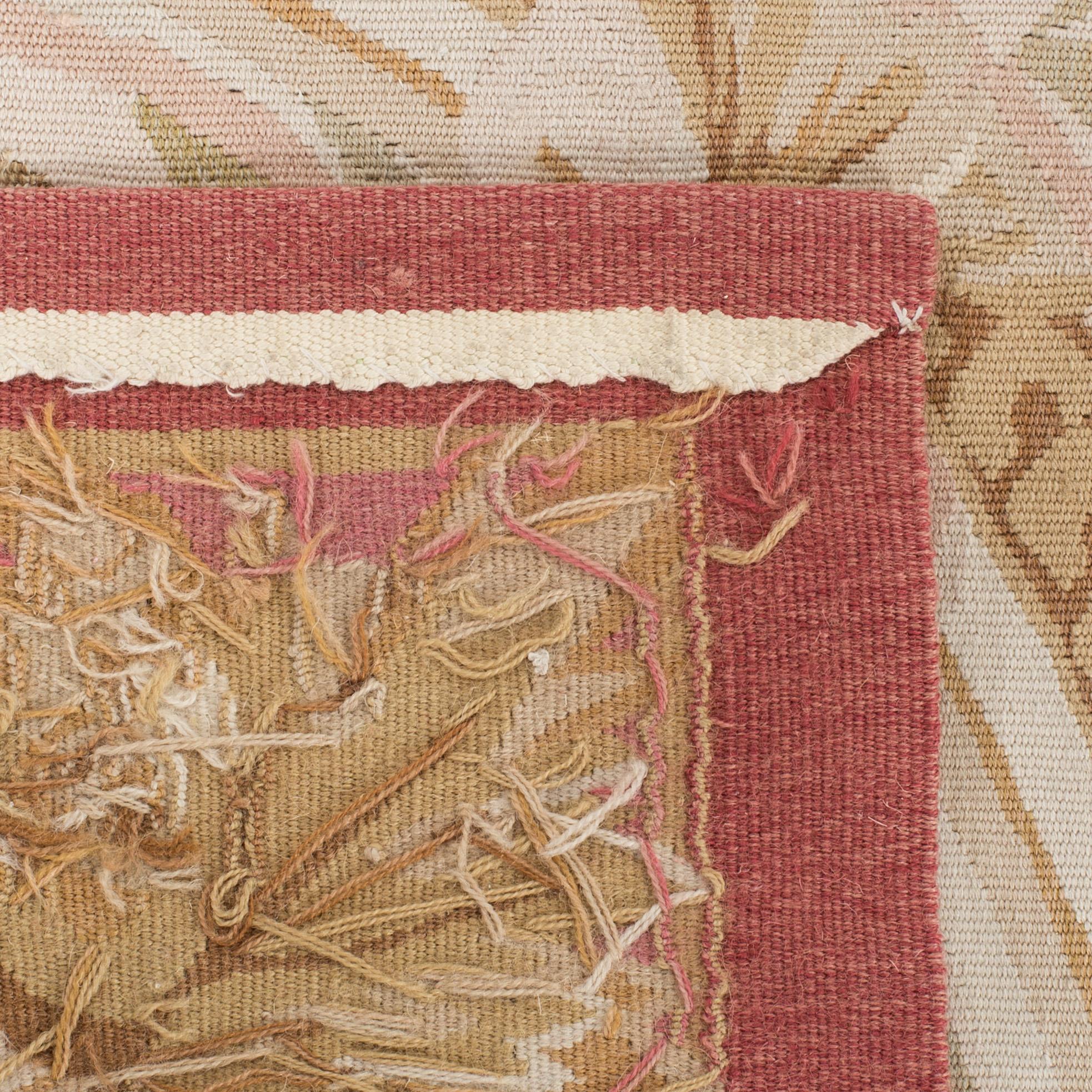 A Chinese Aubusson style carpet ca 310 x 239 cm.