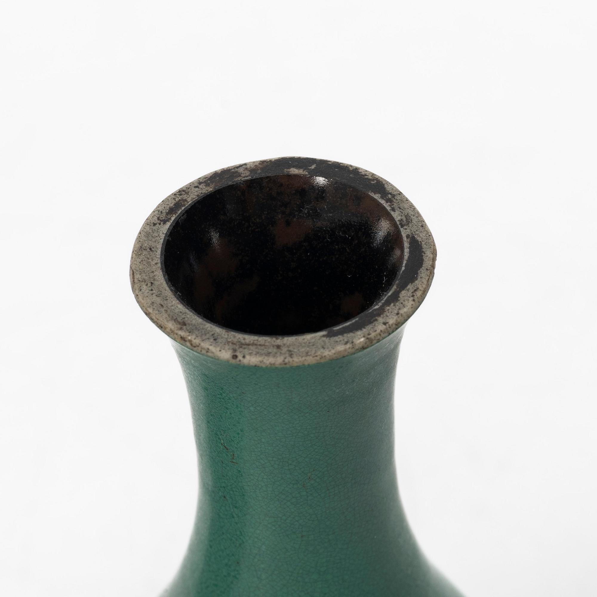 Two green monochrome vases, Qing dynasty, 18th/19th century.