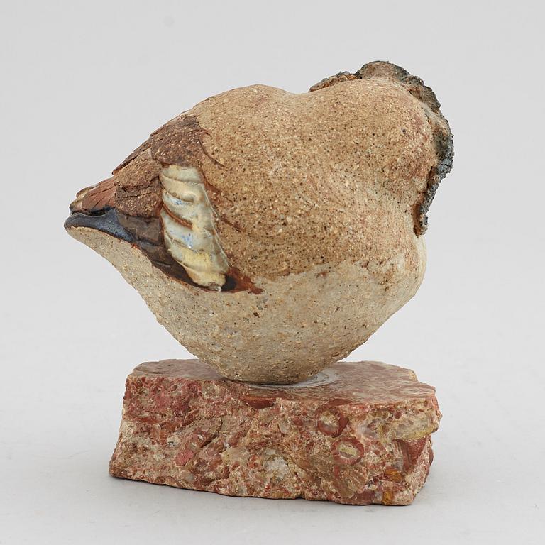 TYRA LUNDGREN, a stoneware sculpture of a bird, mid 20th century.