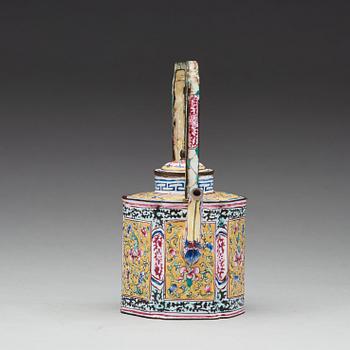 An enamel on copper tea pot with cover, Qing dynasty, 19th Century.