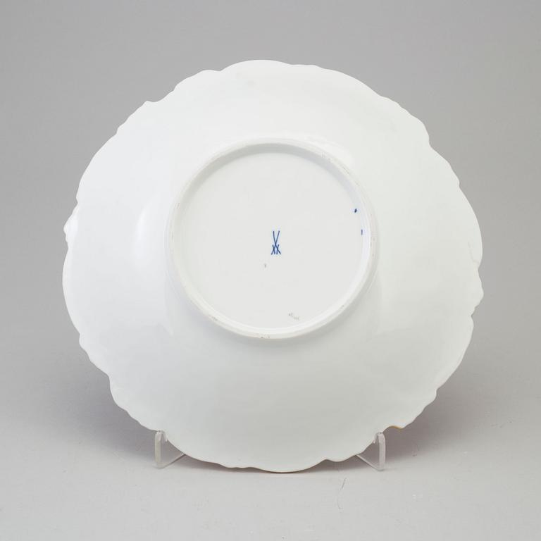 A mid-20th century  Meissen bowl.