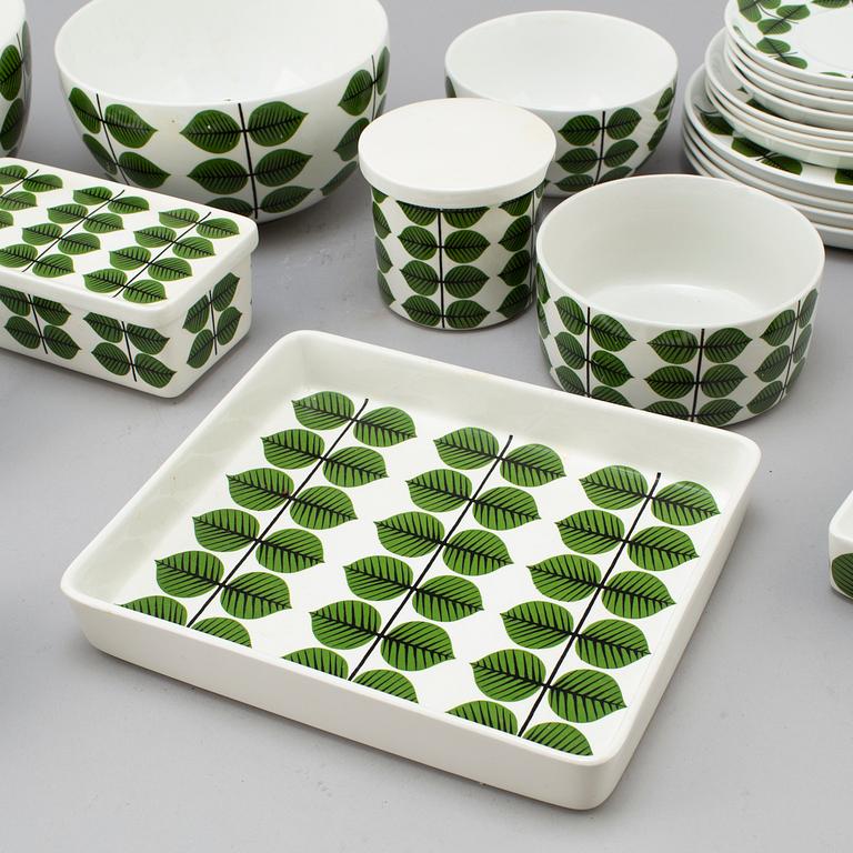 STIG LINDBERG, servisdelar, 20 delar, "Berså", porslin. Gustavsberg, 1900-talets andra hälft.