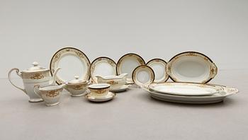 MAT- OCH KAFFESERVIS, 77 delar, poslin, Japan, 1900-talets andra hälft.