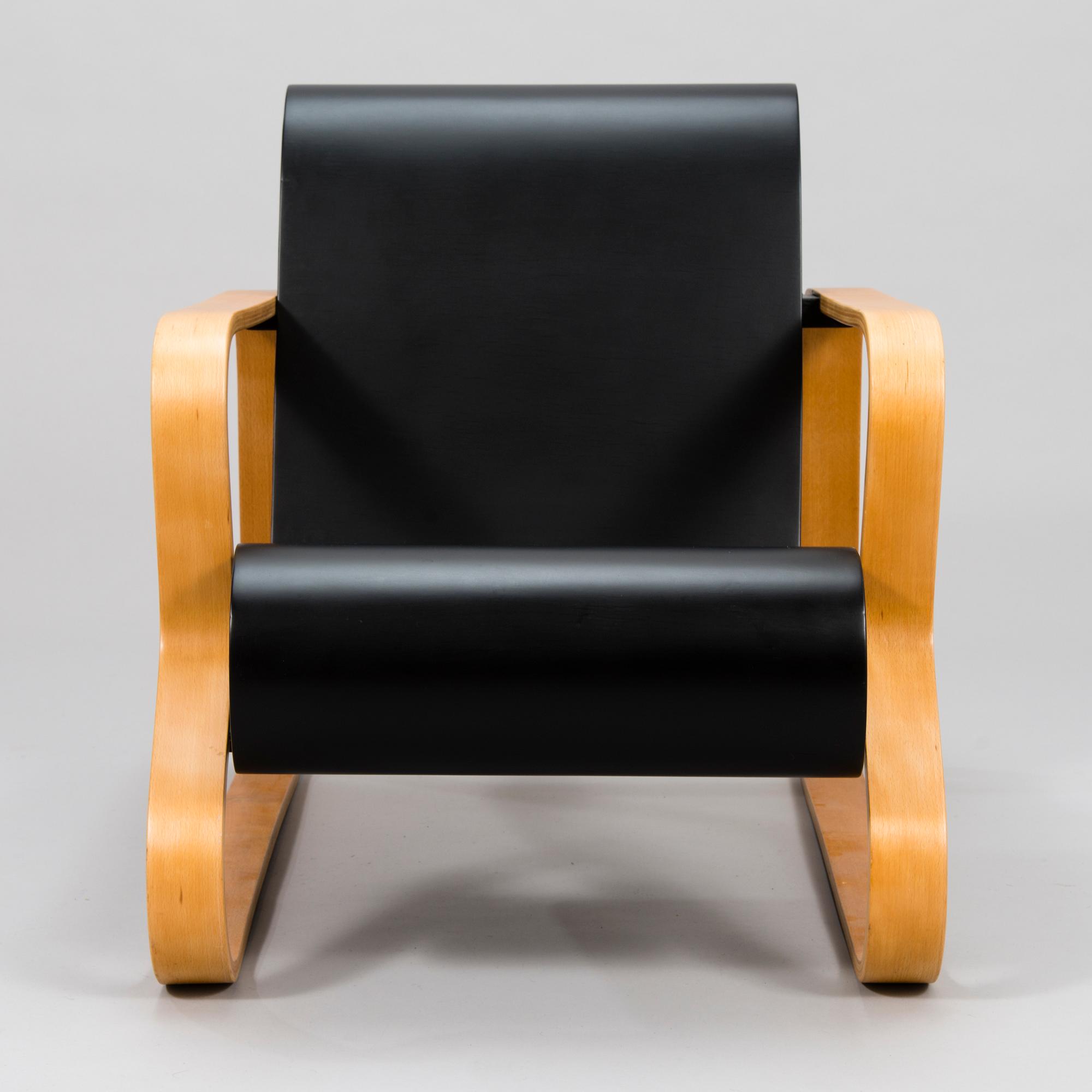 ALVAR AALTO, An early 1930's 'Paimio' armchair for  O.Y. Huonekalu-ja Rakennustyötehdas A.B. Finland.