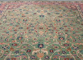 Matto, a semi-antique Tabriz, ca 374-376,5 x 268-276 cm.