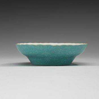 SKÅL, porslin. Qing dynastin med Daoguangs märke och period i rött (1821-50).