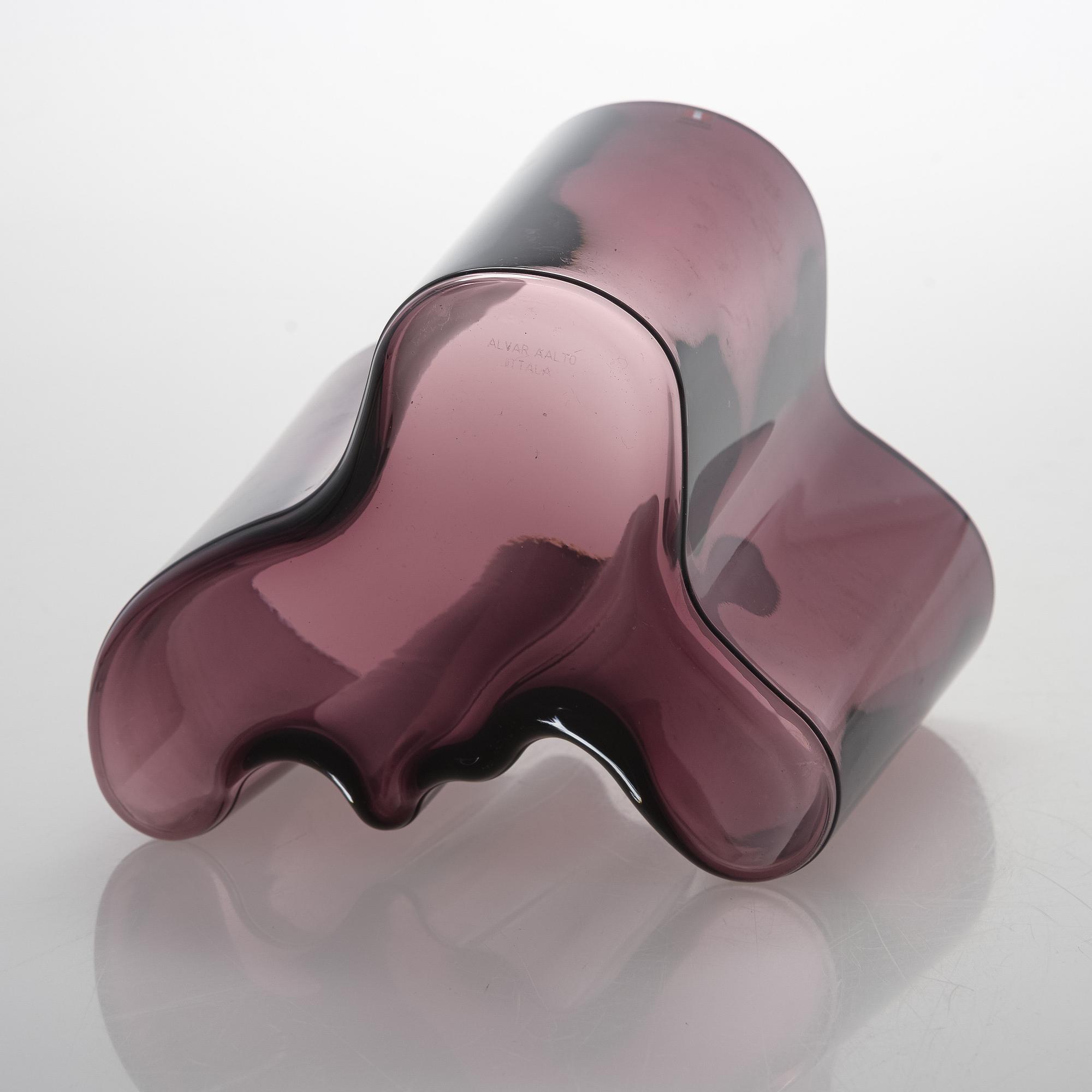 Alvar Aalto, maljakko, malli 3030, signeerattu Alvar Aalto. Iittala.