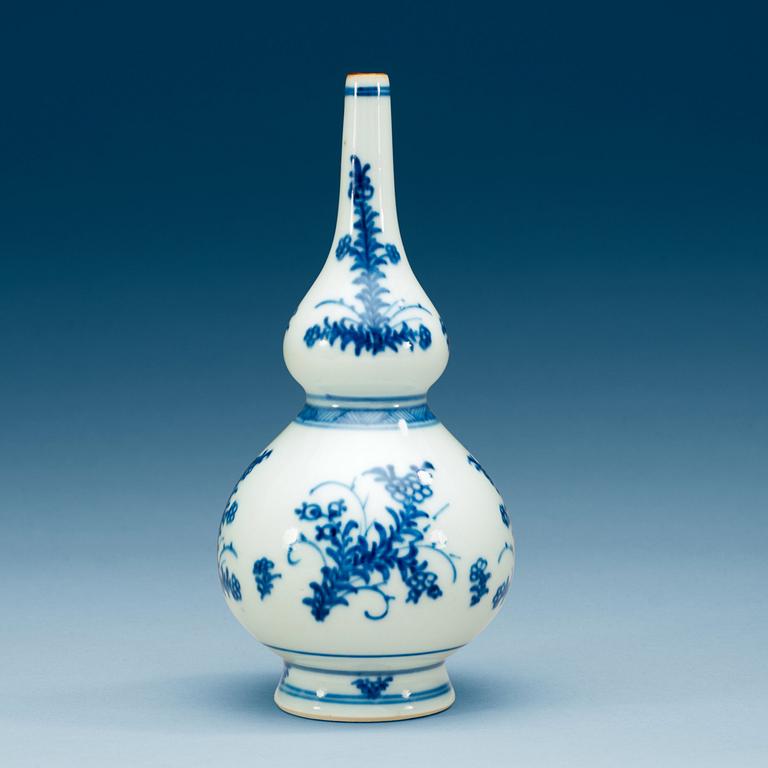 A blue and white water sprinkler, Qing dynasty, Qianlong (1736-95).