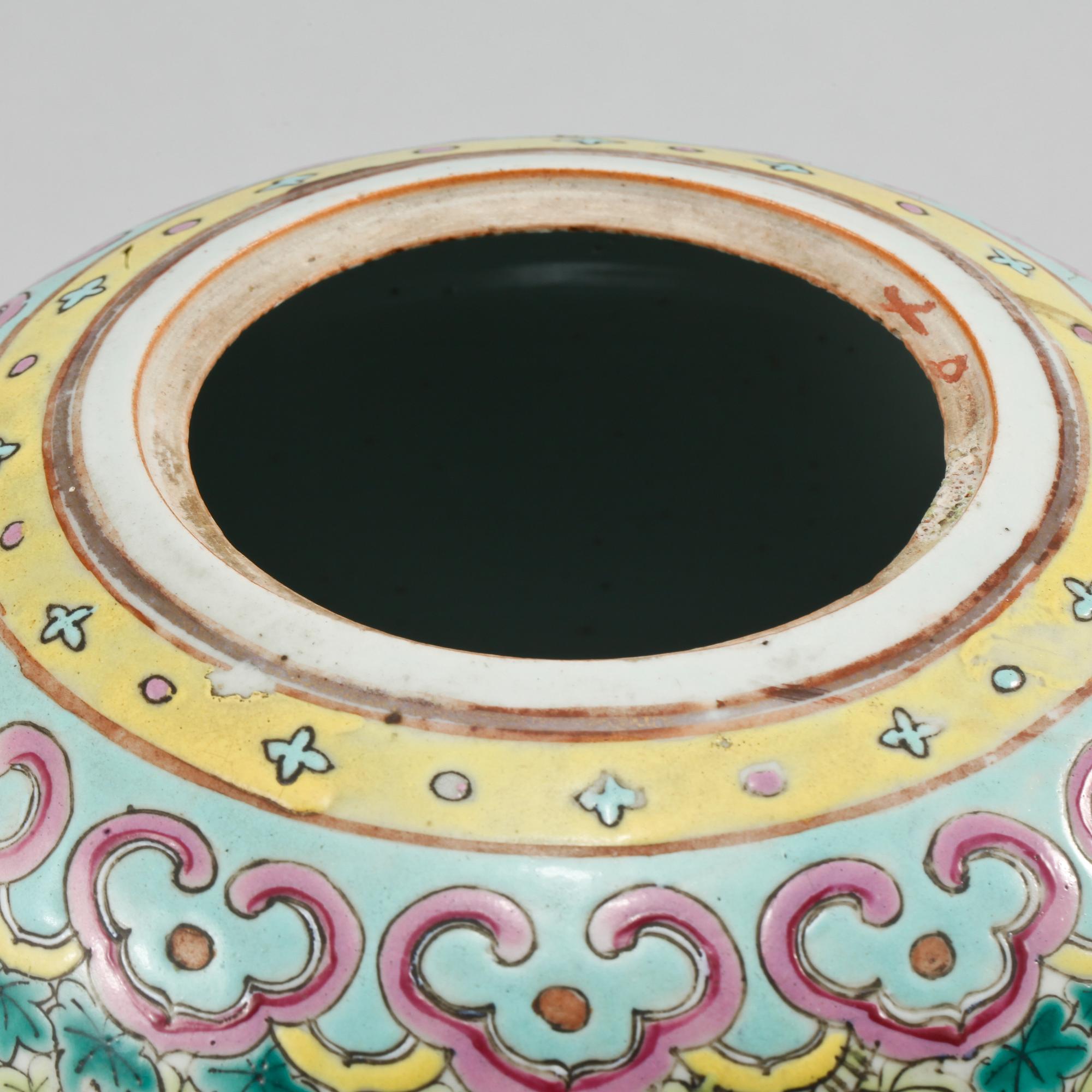 LOCKURNA, porslin, Kina, 1800/1900-tal.