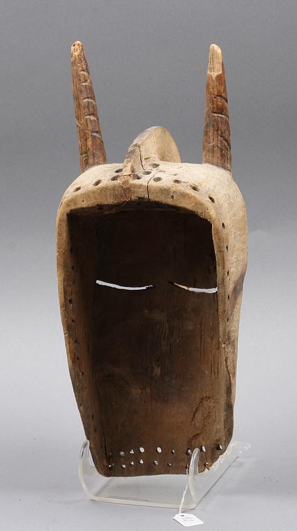 DANSMASKER, 2 st, Afrika.