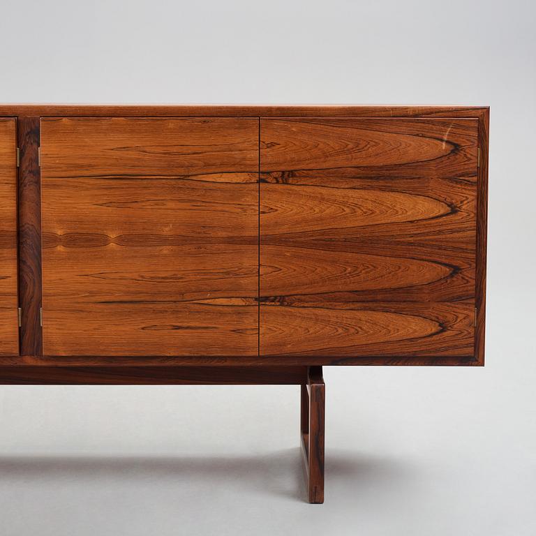 Arne Hovmand-Olsen, sideboard, modell "MK 511" Mogens Kold, Danmark 1950-60-tal.