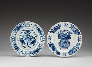 A set of eight odd blue and white dishes, Qing dynasty, Kangxi (1662-1722).